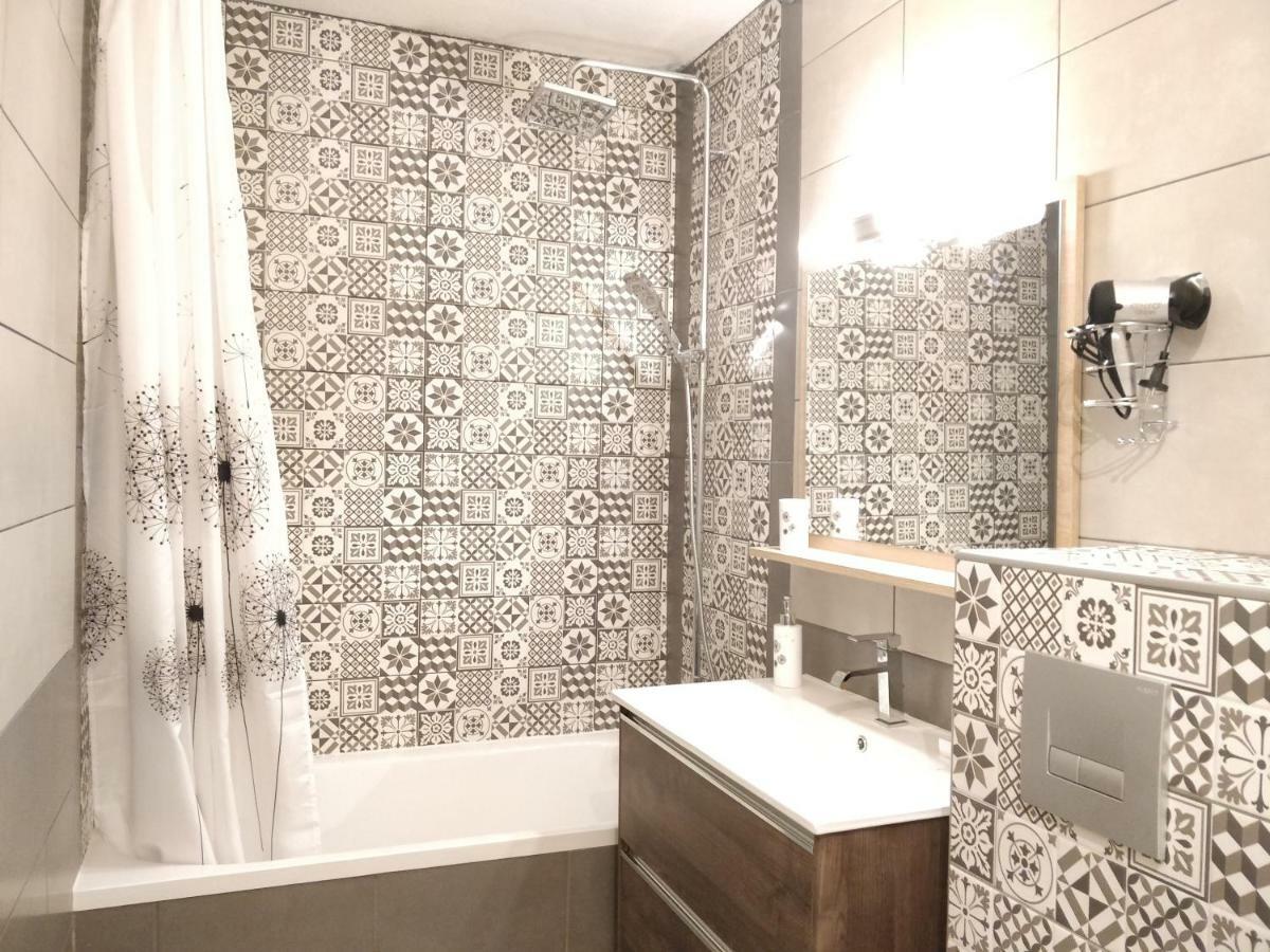 Les Cles Du Bonheur By Beds4Wanderlust, 47M2 Avec Terrasse Privative & Parking-Rer B Tgv 10Min-Orly 20Min Leilighet Massy  Eksteriør bilde
